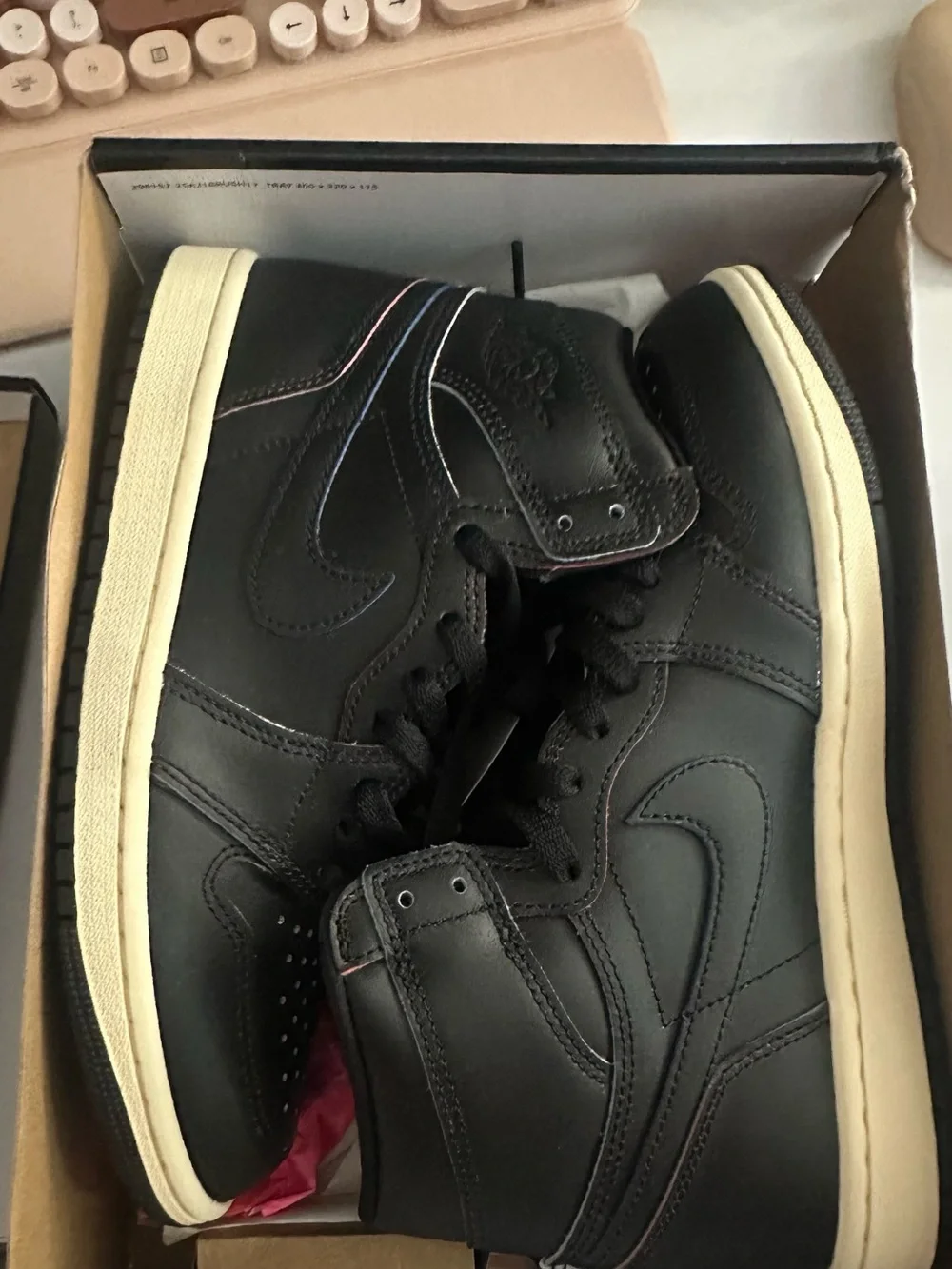 Air Jordan 1 Retro High OG Self Expression – Men’s Size 8 NWT